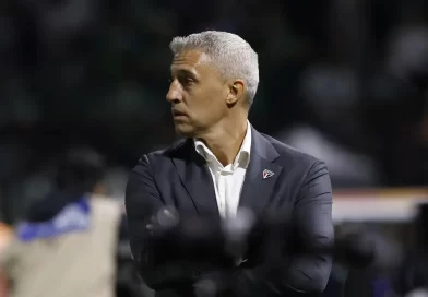 São Paulo anuncia demissão do técnico Hernán Crespo