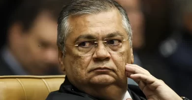 Dino acaba com a aposentadoria compulsória como punição a juízes