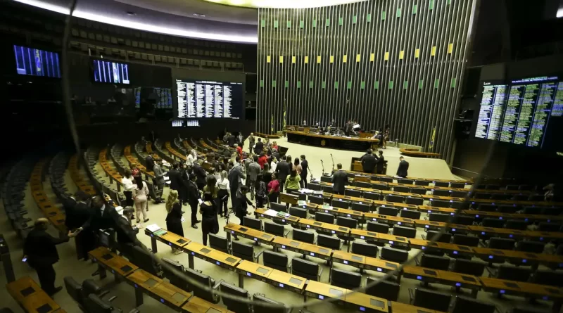 Câmara aprova auxílio emergencial de R$ 600 para vítimas de chuvas em Minas