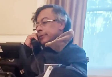 Petro sugere que Equador lançou bombas na Colômbia; Noboa nega ação